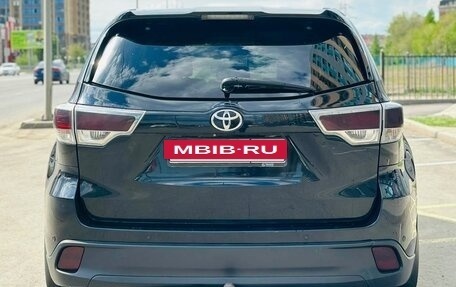 Toyota Highlander III, 2014 год, 2 299 990 рублей, 6 фотография