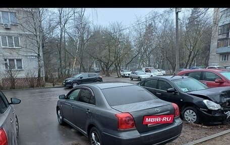 Toyota Avensis III рестайлинг, 2005 год, 450 000 рублей, 3 фотография