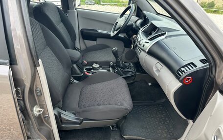 Mitsubishi L200 IV рестайлинг, 2011 год, 1 550 000 рублей, 11 фотография