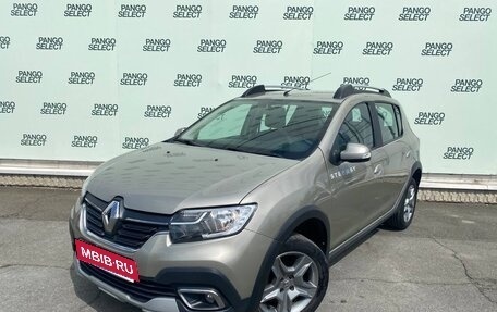 Renault Sandero II рестайлинг, 2018 год, 890 000 рублей, 1 фотография