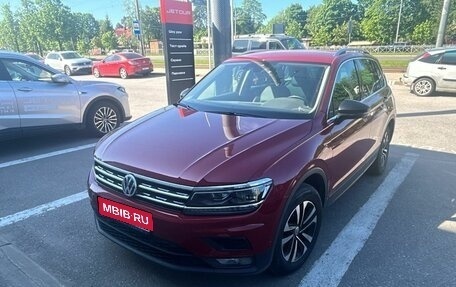 Volkswagen Tiguan II, 2019 год, 2 349 000 рублей, 1 фотография