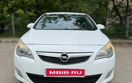 Opel Astra J, 2012 год, 815 000 рублей, 1 фотография