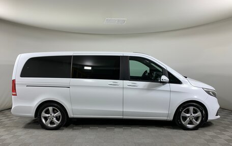 Mercedes-Benz V-Класс, 2019 год, 3 847 000 рублей, 4 фотография