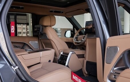 Land Rover Range Rover IV рестайлинг, 2024 год, 23 400 000 рублей, 13 фотография