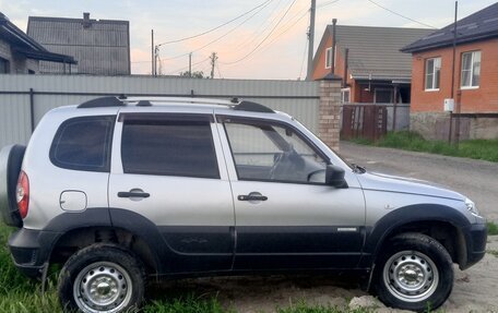 Chevrolet Niva I рестайлинг, 2013 год, 680 000 рублей, 2 фотография