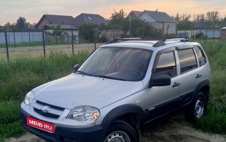 Chevrolet Niva I рестайлинг, 2013 год, 680 000 рублей, 4 фотография