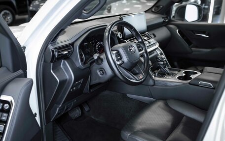 Toyota Land Cruiser, 2021 год, 8 499 999 рублей, 12 фотография