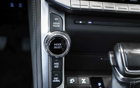 Toyota Land Cruiser, 2021 год, 8 499 999 рублей, 28 фотография