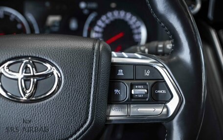 Toyota Land Cruiser, 2021 год, 8 499 999 рублей, 33 фотография