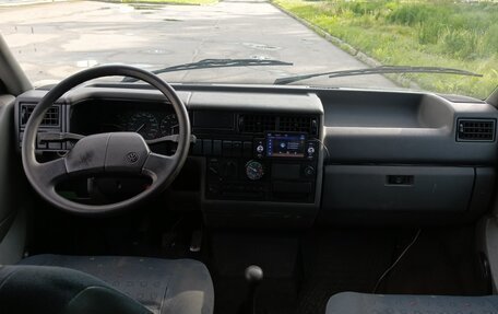 Volkswagen Caravelle T4, 1993 год, 600 000 рублей, 4 фотография