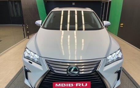 Lexus RX IV рестайлинг, 2019 год, 4 000 000 рублей, 2 фотография