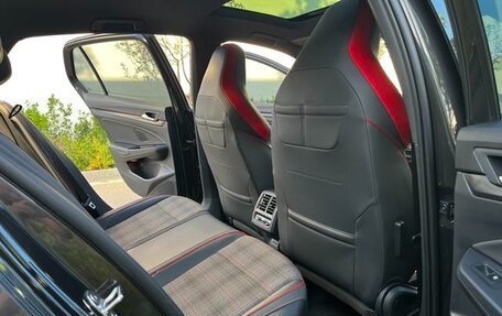 Volkswagen Golf GTI, 2022 год, 2 499 333 рублей, 14 фотография
