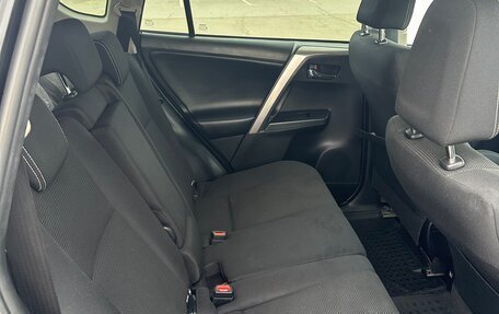 Toyota RAV4, 2018 год, 2 960 000 рублей, 11 фотография