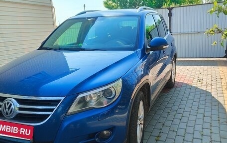 Volkswagen Tiguan I, 2010 год, 1 100 000 рублей, 2 фотография