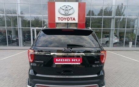 Ford Explorer VI, 2016 год, 1 990 000 рублей, 10 фотография