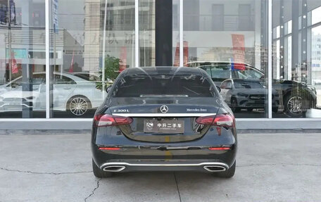Mercedes-Benz E-Класс, 2021 год, 4 600 000 рублей, 6 фотография
