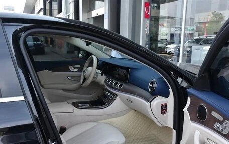 Mercedes-Benz E-Класс, 2021 год, 4 600 000 рублей, 12 фотография