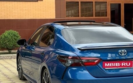 Toyota Camry, 2018 год, 2 750 000 рублей, 4 фотография