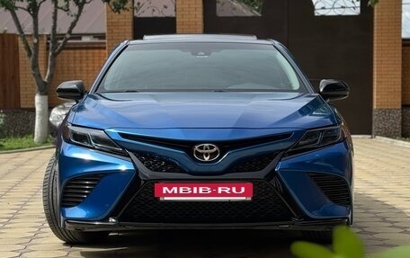 Toyota Camry, 2018 год, 2 750 000 рублей, 11 фотография