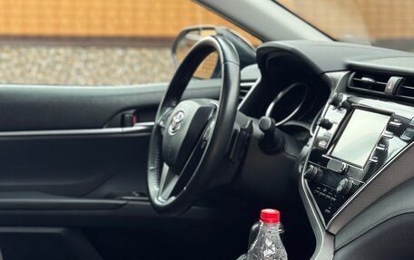 Toyota Camry, 2018 год, 2 750 000 рублей, 35 фотография