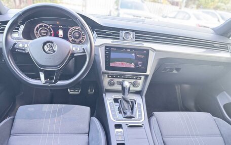 Volkswagen Passat B8 рестайлинг, 2018 год, 3 250 000 рублей, 3 фотография