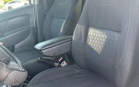 Renault Logan II, 2016 год, 550 000 рублей, 14 фотография