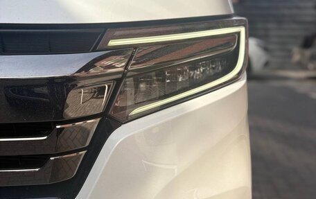 Honda Stepwgn IV, 2021 год, 2 380 000 рублей, 5 фотография