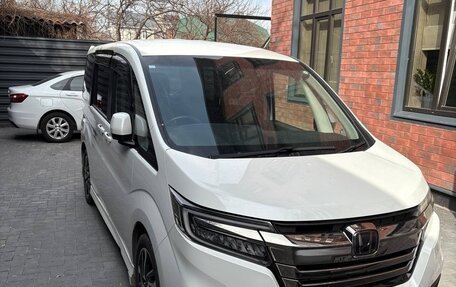 Honda Stepwgn IV, 2021 год, 2 380 000 рублей, 3 фотография