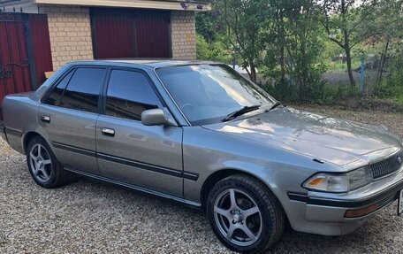 Toyota Corona VIII (T170), 1991 год, 350 000 рублей, 2 фотография