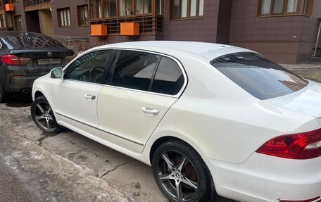 Skoda Superb III рестайлинг, 2013 год, 1 200 000 рублей, 5 фотография