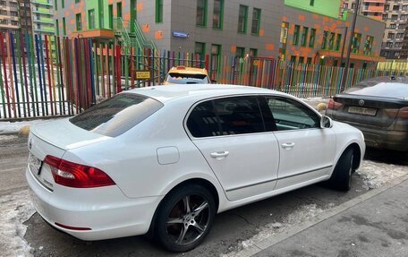 Skoda Superb III рестайлинг, 2013 год, 1 200 000 рублей, 4 фотография