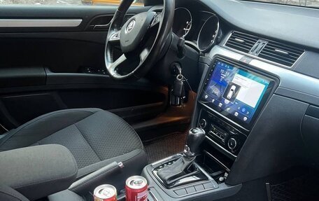 Skoda Superb III рестайлинг, 2013 год, 1 200 000 рублей, 8 фотография
