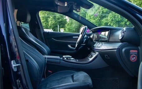 Mercedes-Benz E-Класс, 2016 год, 3 320 000 рублей, 10 фотография