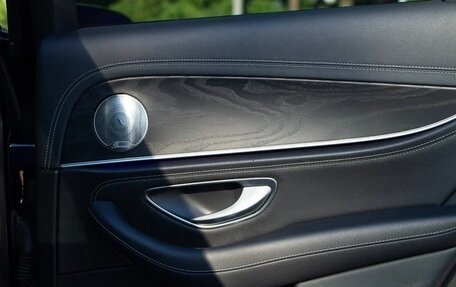 Mercedes-Benz E-Класс, 2016 год, 3 320 000 рублей, 6 фотография