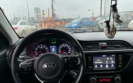 KIA Rio IV, 2018 год, 1 100 000 рублей, 5 фотография