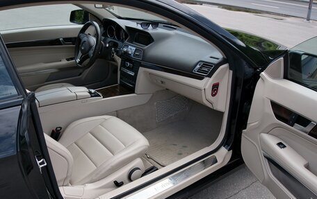 Mercedes-Benz E-Класс, 2013 год, 1 720 000 рублей, 10 фотография