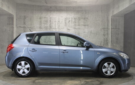 KIA cee'd I рестайлинг, 2009 год, 655 000 рублей, 4 фотография