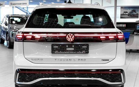Volkswagen Tiguan, 2024 год, 4 797 000 рублей, 6 фотография