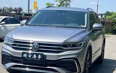 Volkswagen Tiguan II, 2022 год, 2 610 000 рублей, 1 фотография