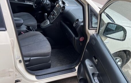 KIA Carens III (RP), 2010 год, 550 000 рублей, 14 фотография