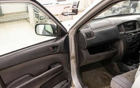 Toyota Succeed I рестайлинг, 2004 год, 369 000 рублей, 13 фотография