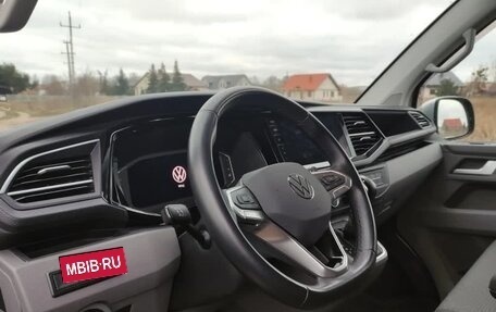 Volkswagen Transporter T6 рестайлинг, 2022 год, 3 000 000 рублей, 5 фотография