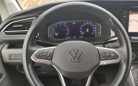 Volkswagen Transporter T6 рестайлинг, 2022 год, 3 000 000 рублей, 7 фотография