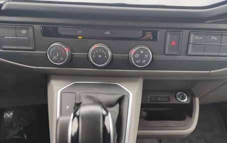 Volkswagen Transporter T6 рестайлинг, 2022 год, 3 000 000 рублей, 13 фотография