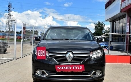 Renault Logan II, 2015 год, 829 000 рублей, 2 фотография