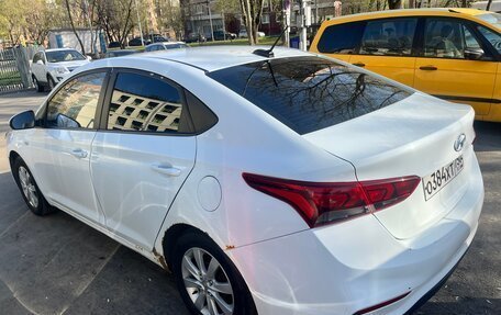 Hyundai Solaris II рестайлинг, 2019 год, 1 000 000 рублей, 5 фотография