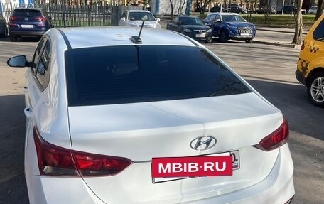 Hyundai Solaris II рестайлинг, 2019 год, 1 000 000 рублей, 4 фотография