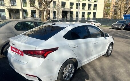 Hyundai Solaris II рестайлинг, 2019 год, 1 000 000 рублей, 6 фотография