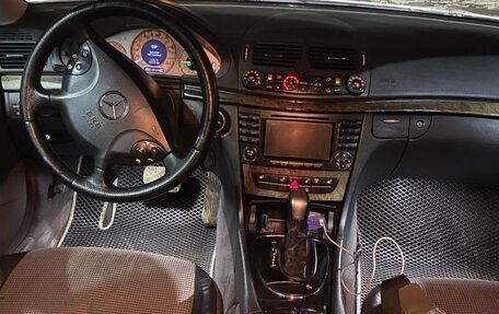 Mercedes-Benz E-Класс, 2004 год, 710 000 рублей, 3 фотография