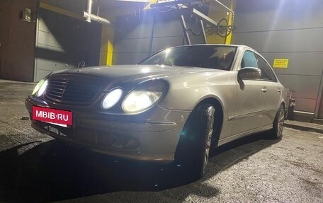 Mercedes-Benz E-Класс, 2004 год, 710 000 рублей, 12 фотография